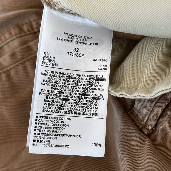 Men’s gap cargo shorts size 32-100 percent cotton ￼ - Picture 3 of 4